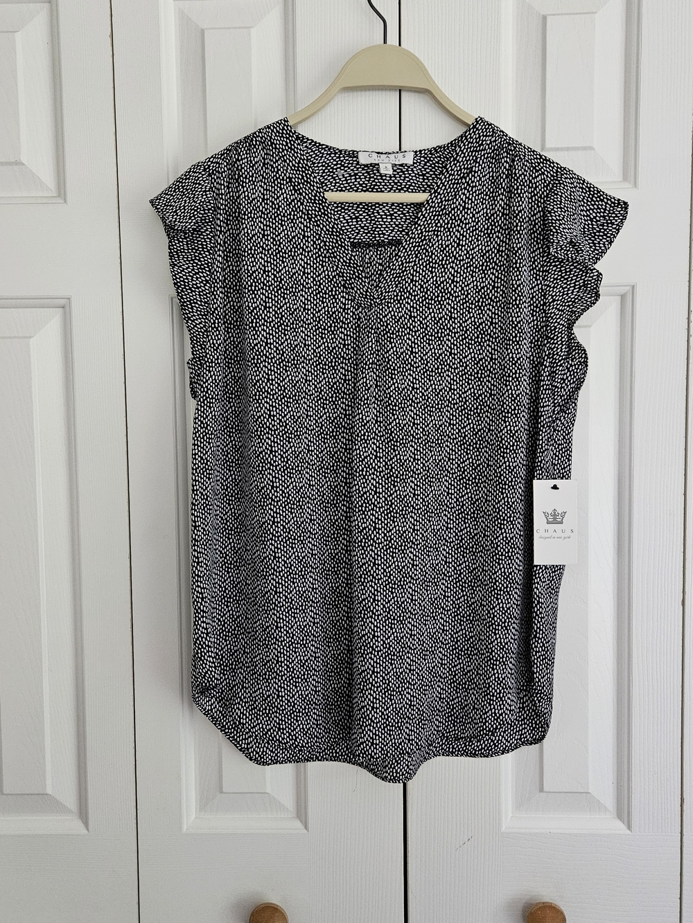 Chaus Black & White Printed Flutter Sleeve Blouse